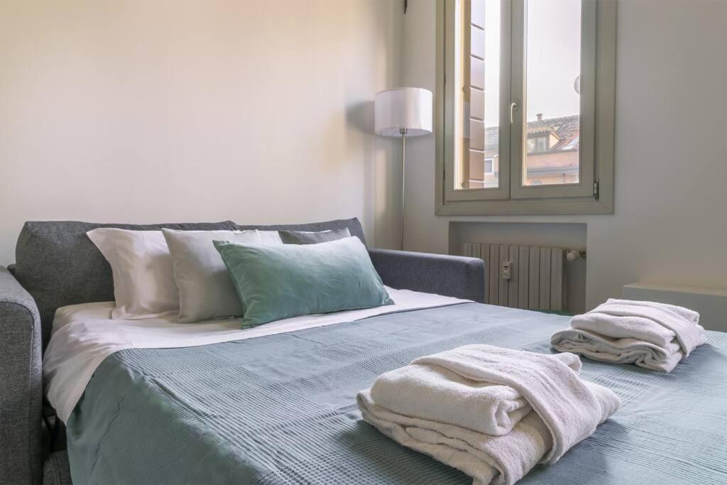Enjoy Home - Studio Vicino Al Teatro Verdi Padua Exteriör bild