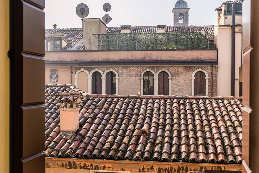 Enjoy Home - Studio Vicino Al Teatro Verdi Padua Exteriör bild